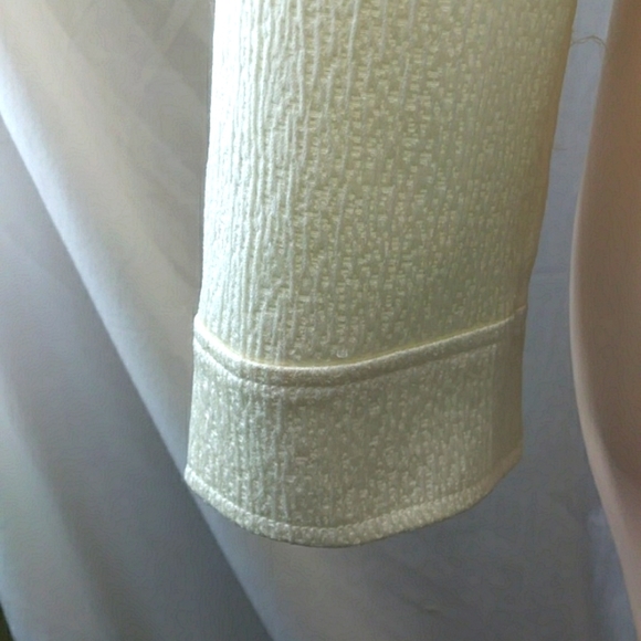 Chico's Black Label Zippered Cream Jacket Lined, Size 1. - Picture 7 of 11